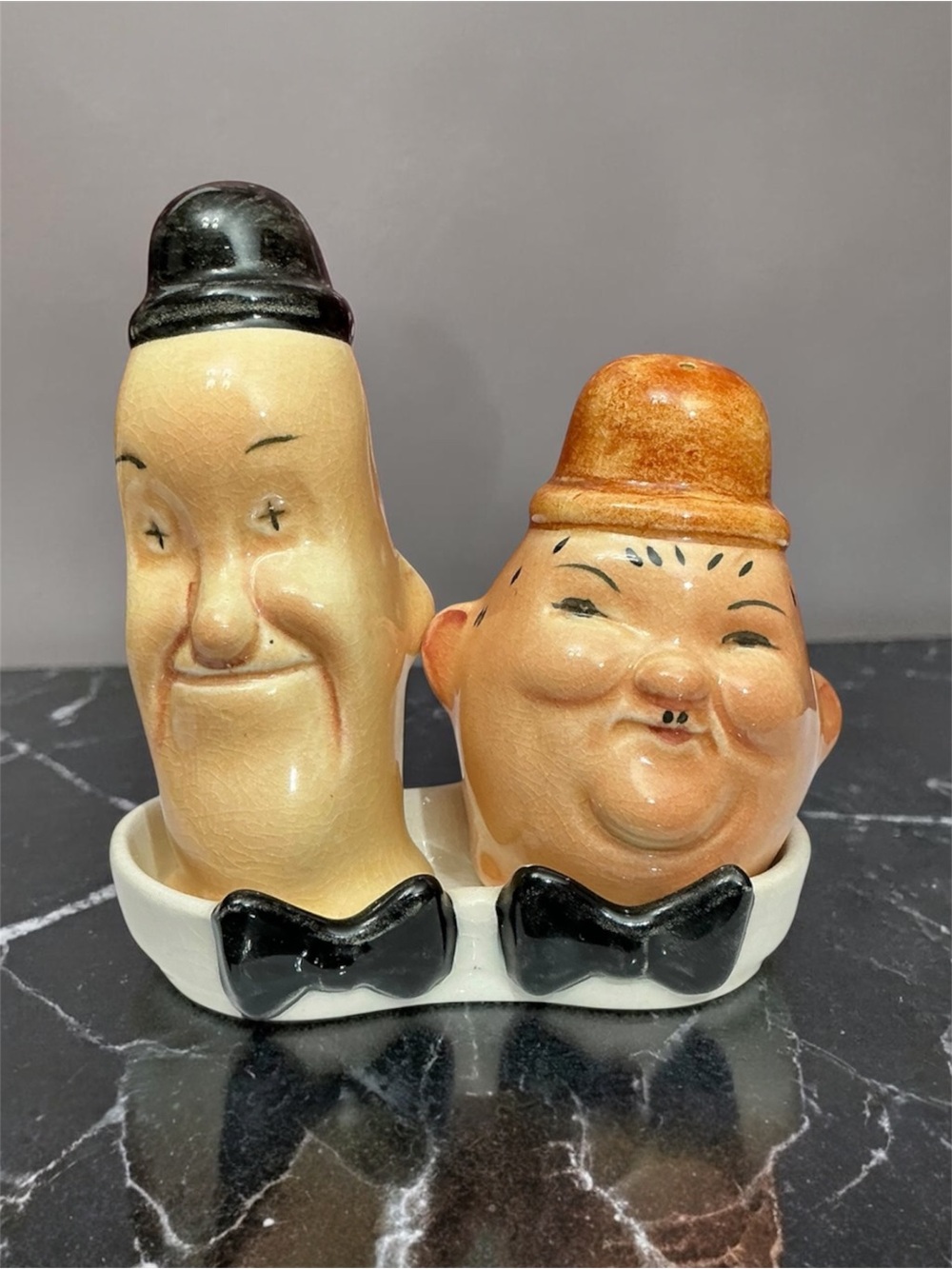 Beswick Laurel and Hardy Vintage Salt-N-Pepper Shakers on Bowtie Tray